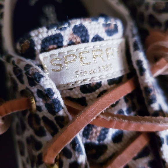 SPERRY Top Sider NWOT Memory Foam Low Top Sneakers - 9 - Picture 2 of 11